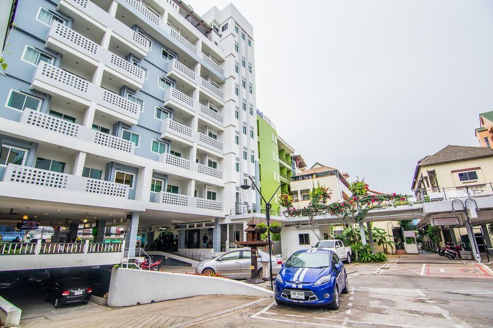 Hotel Sutus Court 3 Pattaya Esterno foto