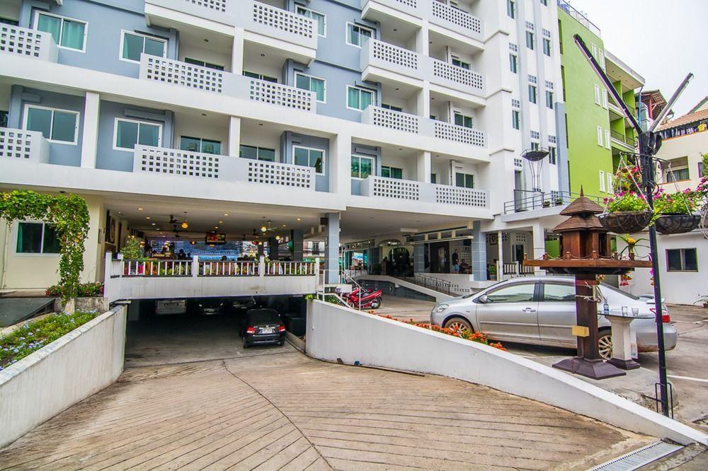 Hotel Sutus Court 3 Pattaya Esterno foto