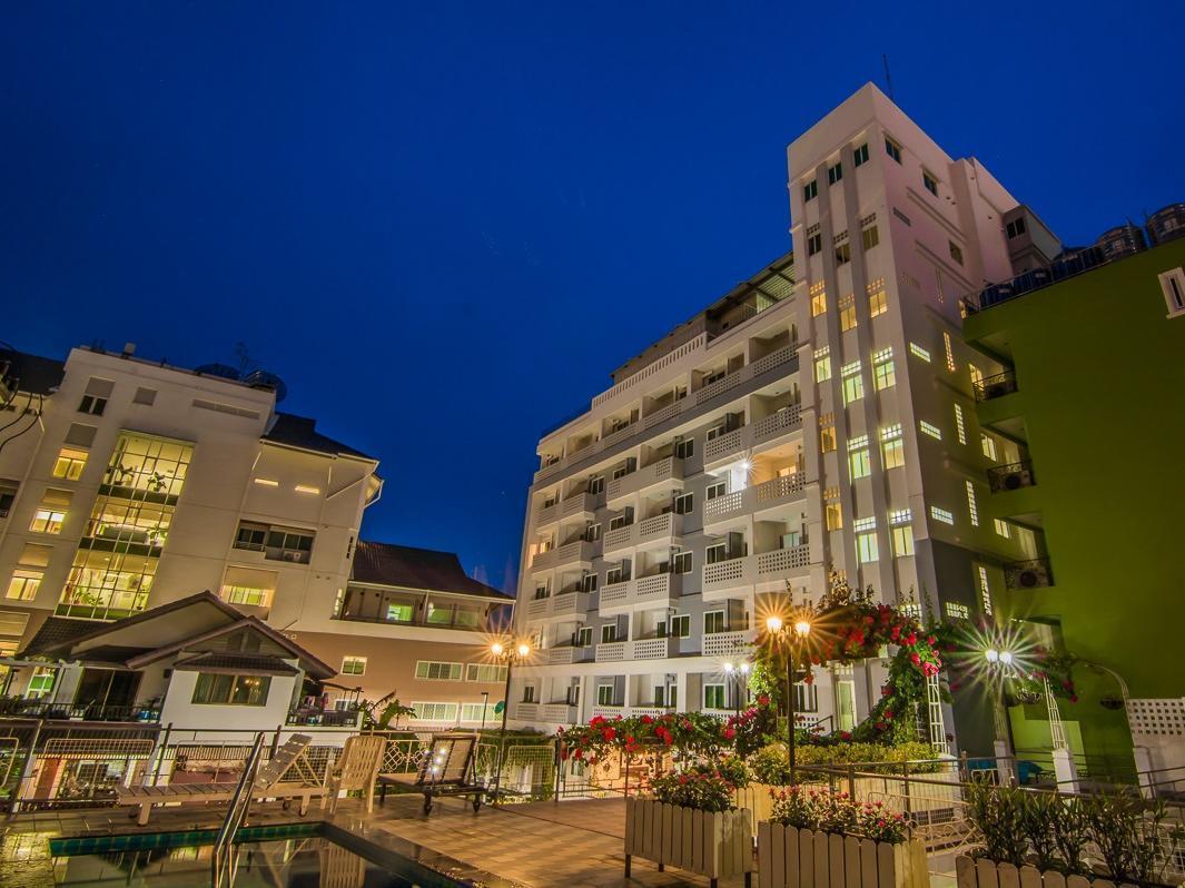 Hotel Sutus Court 3 Pattaya Esterno foto