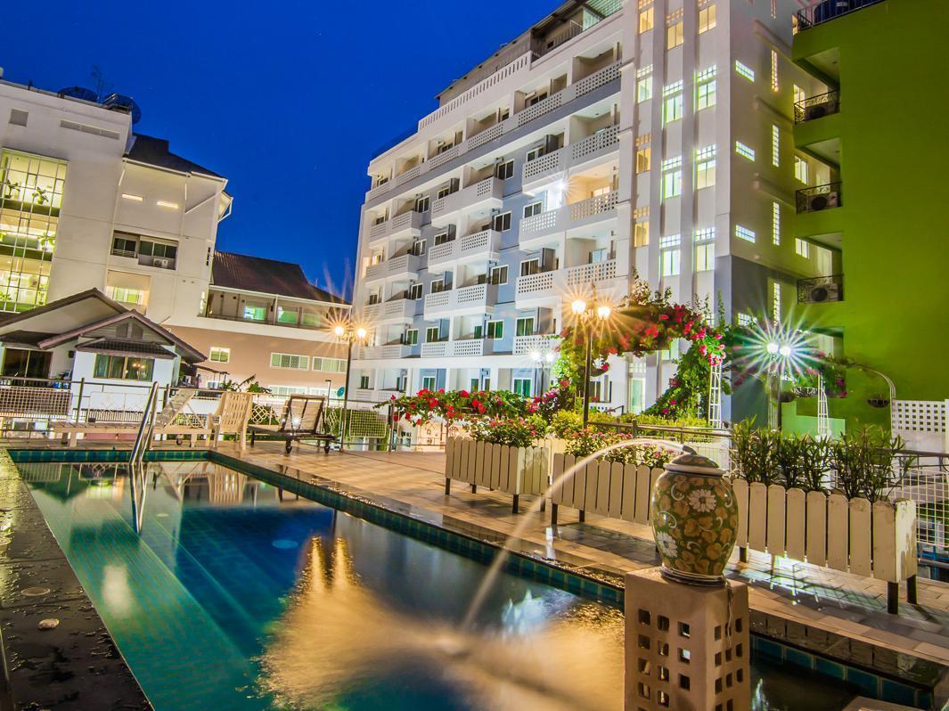 Hotel Sutus Court 3 Pattaya Esterno foto