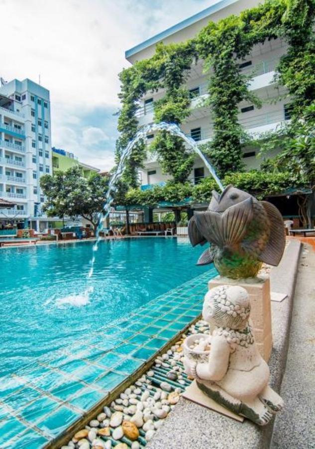 Hotel Sutus Court 3 Pattaya Esterno foto