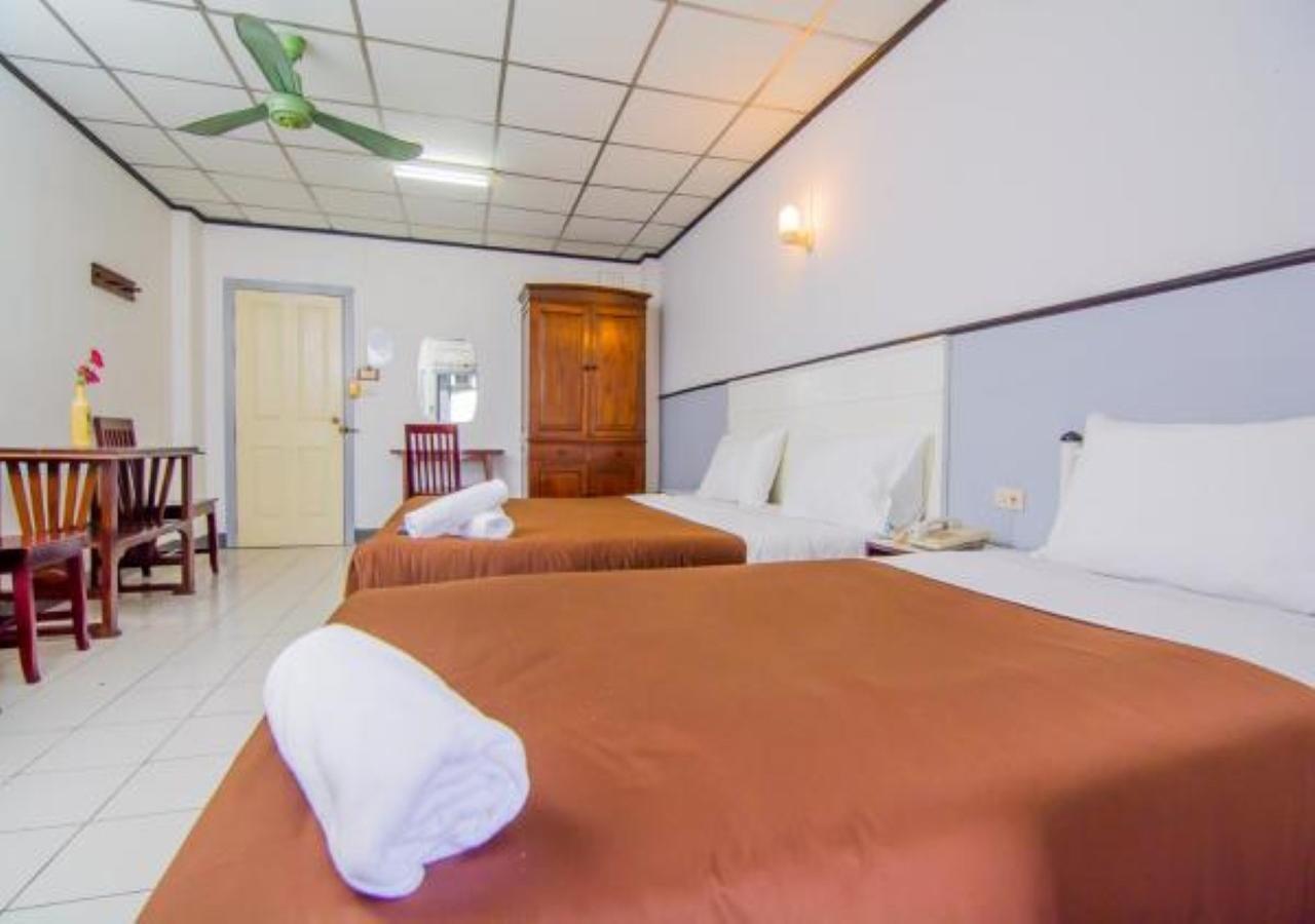 Hotel Sutus Court 3 Pattaya Esterno foto